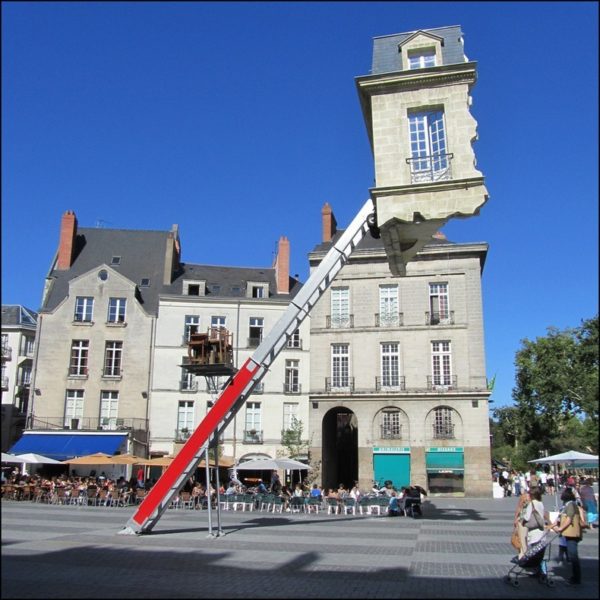 Висящая в воздухе комната Леандро Элриха_8