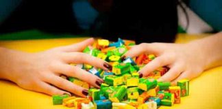 Портреты из жвачек от Анны Матвеевой