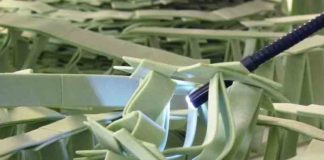 Джереми Лаффон скульптура из жвачек-5