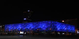Nature and Man in Rhapsody of Light at the Water Cube бассейн в Пекине_6
