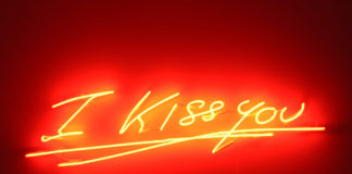 traceyeminikissyou