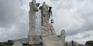 Памятник человечности 1
