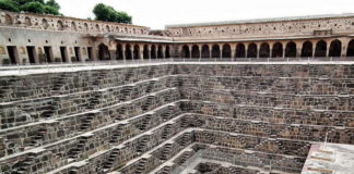 chand-baori-6