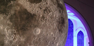 Художник воссоздал точную копию Луны 2