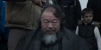 Ай Вэйвэй в лагере Индомени, Греция.