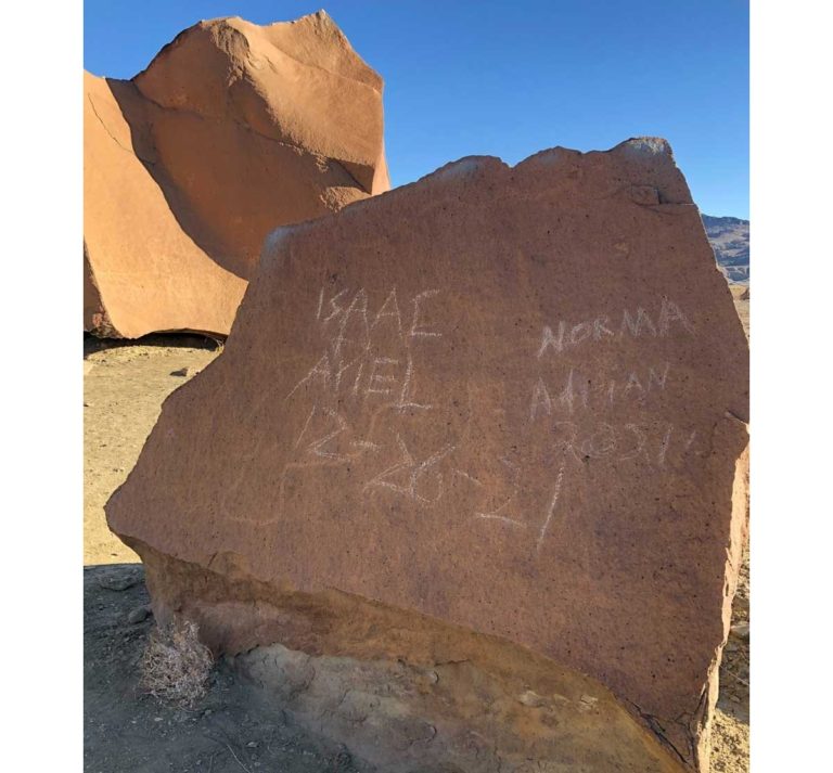 vandalism-on-rockart1