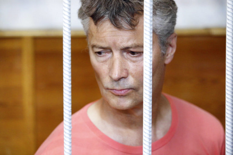 Former Mayor of Yekaterinburg Yevgeny Roizman, accused of discrediting the Russian armed forces, during a hearing of the Verkh-Isestsky District Court.